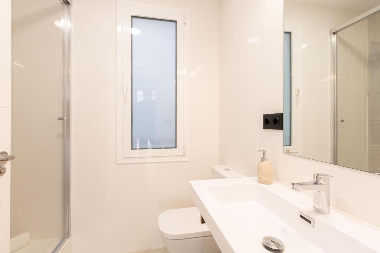 Imagen Metrosol Deluxe By Valcambre Apartment Sevilla Bagian luar foto
