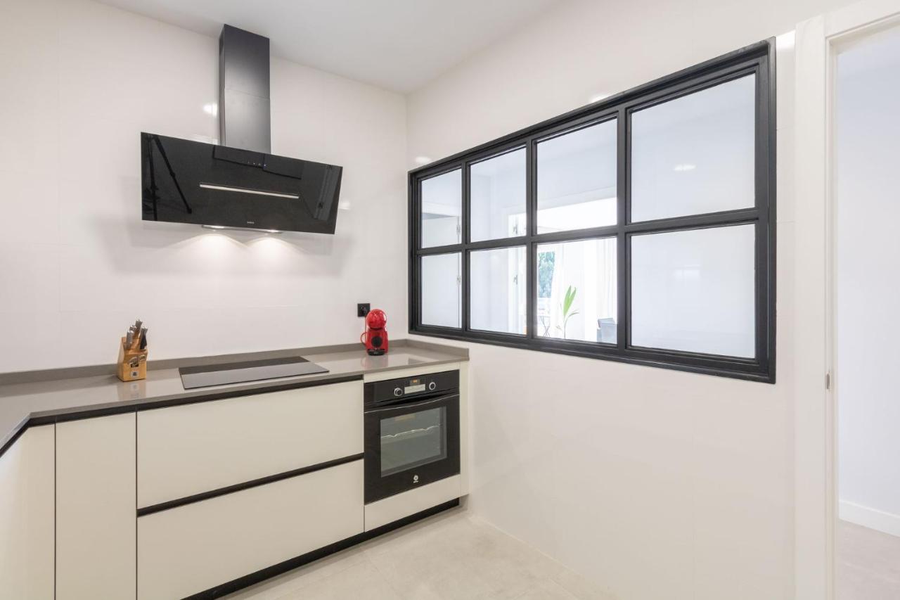 Imagen Metrosol Deluxe By Valcambre Apartment Sevilla Bagian luar foto
